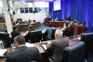 Câmara realiza duas sessões e aprova nove projetos de lei