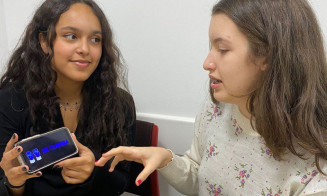 Estudantes do ensino técnico desenvolvem app para tradução em Libras