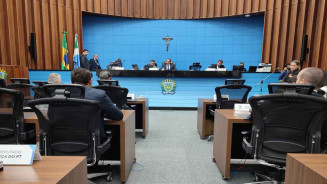 Deputados votam hoje projeto que prevê capacitação de professores contra fake news