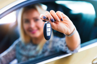Projeto prevê redução para 16 anos da idade mínima para tirar a CNH