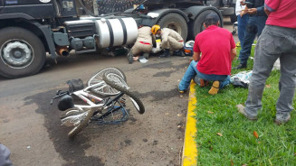 Ciclista morre após ser atropelada por carreta bitrem em MS