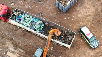 Polícia apreende 8,5 toneladas de drogas em carreta com sucatas