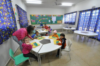 Com aumento, Dourados cumpre o piso e reajuste de professores chega a 24% em dois anos