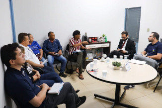 Educadores contestam proposta de reajuste salarial da Prefeitura de Dourados
