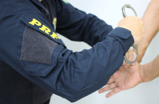Passageira é presa pela PRF transportando 35kg de maconha em ônibus