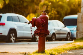 Por que estacionar junto a hidrante de incêndio é infração de trânsito? Veja a resposta!