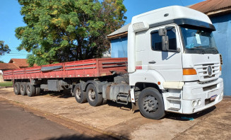 Carreta roubada no Rio é recuperada pela polícia em Dourados