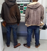Homem é assassinado a facadas e dois suspeitos são detidos em Dourados