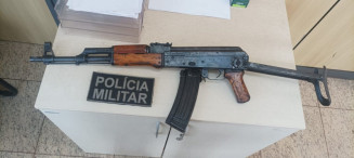 Polícia Militar apreende fuzil que era transportado em ônibus interestadual de passageiros