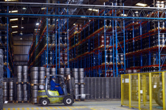 Indústria tem queda na produção e no emprego em abril