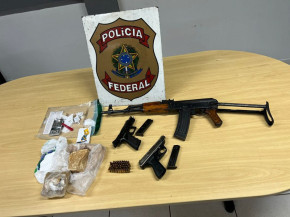 Operação combate o tráfico de drogas e de armas em aeroporto na fronteira