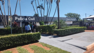 Mulher mata marido com veneno de rato, esquarteja corpo e coloca no congelador