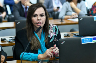 Médico que atuar em cidade carente poderá ter desconto no Fies