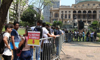 Taxa de desemprego fica em 8,5% no trimestre encerrado em abril