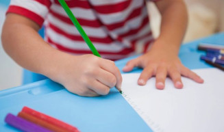 Comissão aprova projeto que prevê descredenciamento de escola privada que recusar matrícula