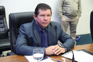 Olavo pede informações sobre distribuição de cestas básicas a indígenas