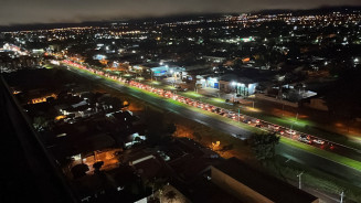 Com engarrafamento, Agetran informa que semáforo da Guaicurus está em teste