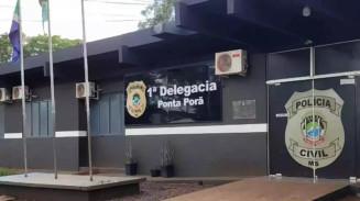 Homem é rendido por trio armado e tem caminhonete levada na fronteira