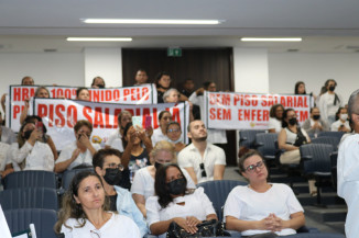 Profissionais da Enfermagem protestam pelo piso na Assembleia Legislativa