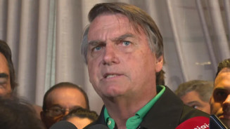 Bolsonaro diz que 'não está morto' e que pensa em recorrer ao STF