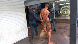 Após bater na mãe e ameaçar policiais, homem tem prisão decretada pela justiça