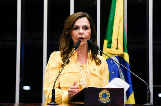 Projeto que concede bolsas de pesquisa a servidores públicos volta à Câmara