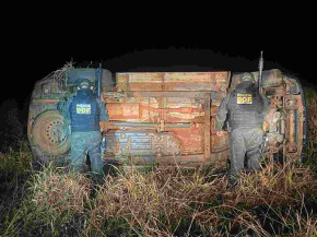 Traficante capota veículo com mais uma tonelada de drogas