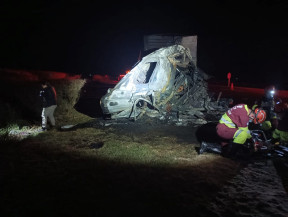 Mortos carbonizados em batida de carretas são de Fátima do Sul