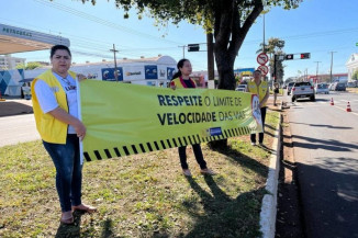 No Dia do Motorista, blitz alerta sobre os limites da velocidade no trânsito