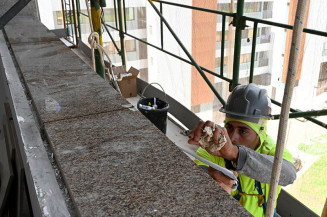 Projeto permite uso do FGTS em construções ou reformas