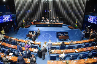 Divulgação de estoques de remédios nas farmácias do SUS vai a Plenário nesta quinta