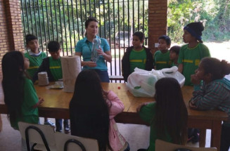Para preservar cultura e língua indígena Ofaié, estudantes criam abelhas em aldeia
