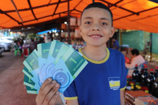 Alunos ‘fazem a feira’ com Recicla Verdinho, programa de educação financeira