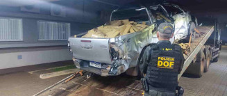 Motorista em fuga capota caminhonete com R$ 3,4 milhões em droga