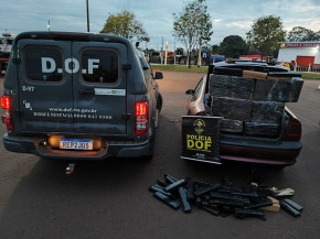 Veículo carregado com maconha é abandonado em milharal após fuga de bloqueio do DOF