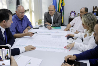 Governo se compromete a custear obra de calçadas acima do nível do asfalto na Coronel Ponciano