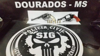 Trio é preso pela polícia na tentativa de comprar arma de fogo