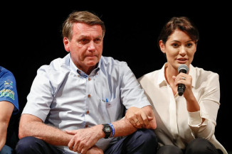 Defesa de Bolsonaro entrega extratos bancários ao STF