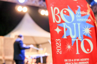 Trio parada dura é a última atração de show no Festival Inverno de Bonito