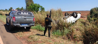 Veículo roubado é abandonado após capotamento em MS