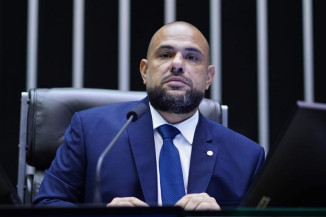 Comissão aprova proposta que prevê jornada menor para idoso durante aviso prévio