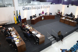 Projeto sobre permuta de terreno da prefeitura faz sessão da Câmara terminar às 4h10 da madrugada