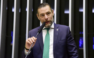 Comissão aprova reserva de vagas de estacionamento para pessoas com autismo