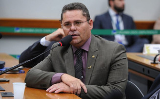Comissão aprova proposta que torna crime a violação de bagagem para o tráfico de drogas