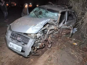 Veículos batem de frente em ultrapassagem e um morre e seis ficam feridos