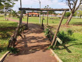 Vereador Juscelino Cabral solicita reforma de pontes do Parque do Lago