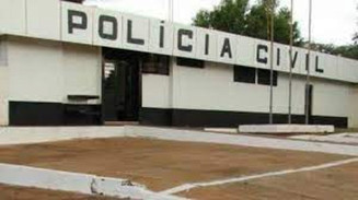 Homem assalta funcionária de loja e leva malote com R$ 31 mil