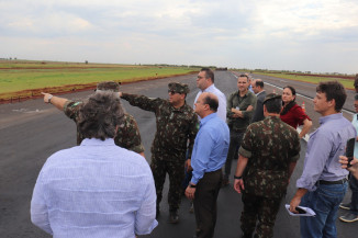 Com 87% das obras prontas, Exército e SAC fazem vistoria técnica no Aeroporto de Dourados