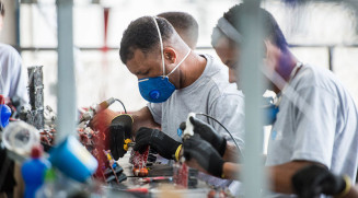 Produção industrial recua em quatorze dos 15 locais pesquisados em julho frente a junho