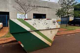 Bairro Jóquei Clube recebe caçambas para descarte de materiais